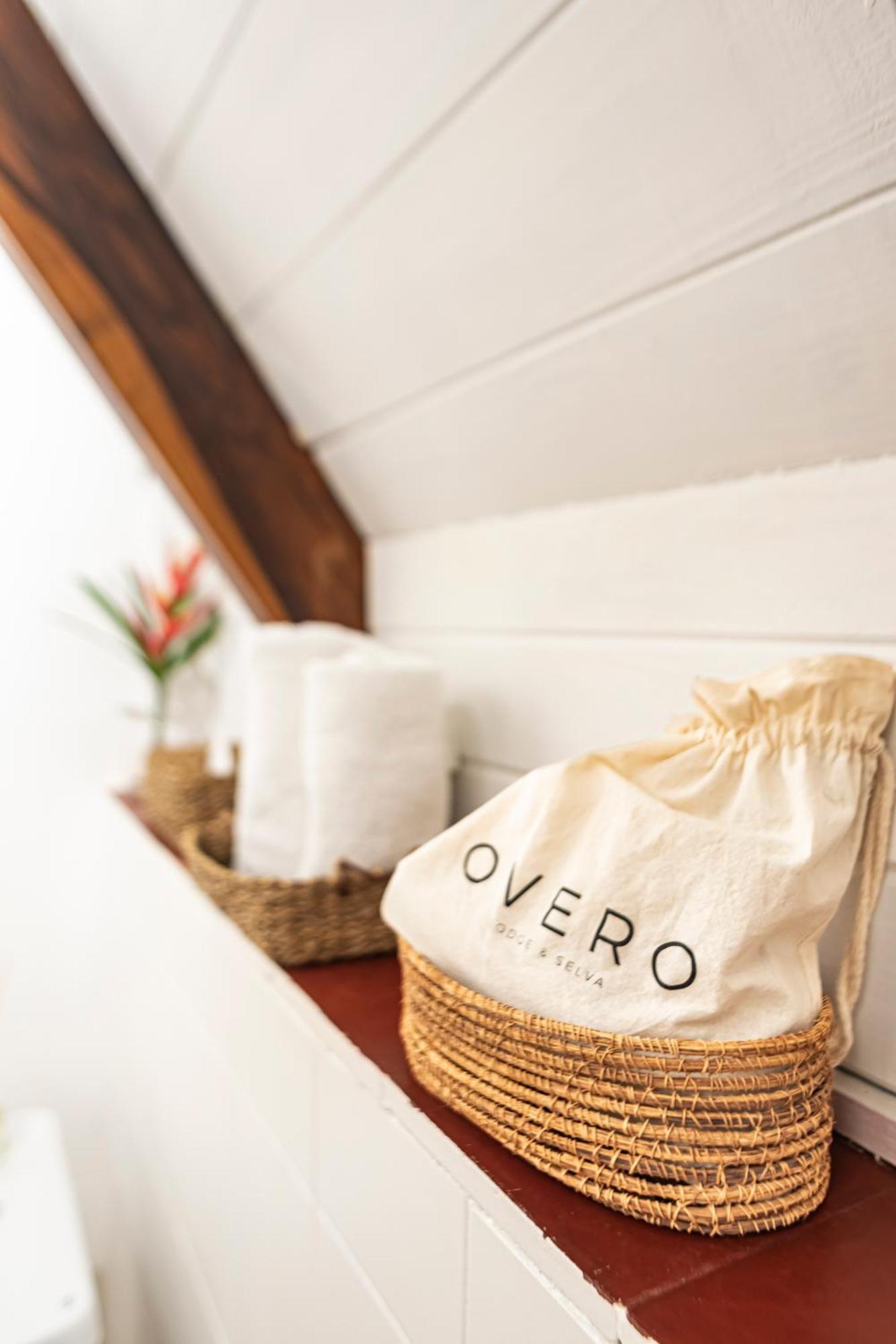 Overo Lodge & Selva プエルト・イグアス エクステリア 写真